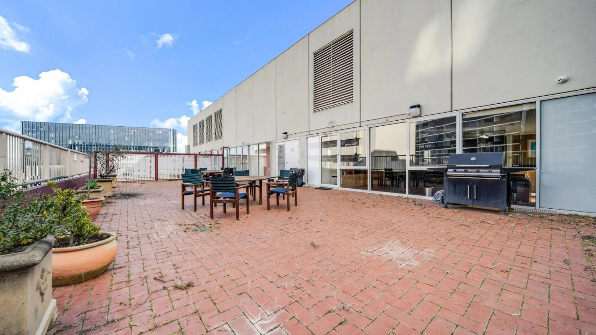 Center 1-Bed With Sauna, Gym, Bbq & Parking Canberra Apartmán